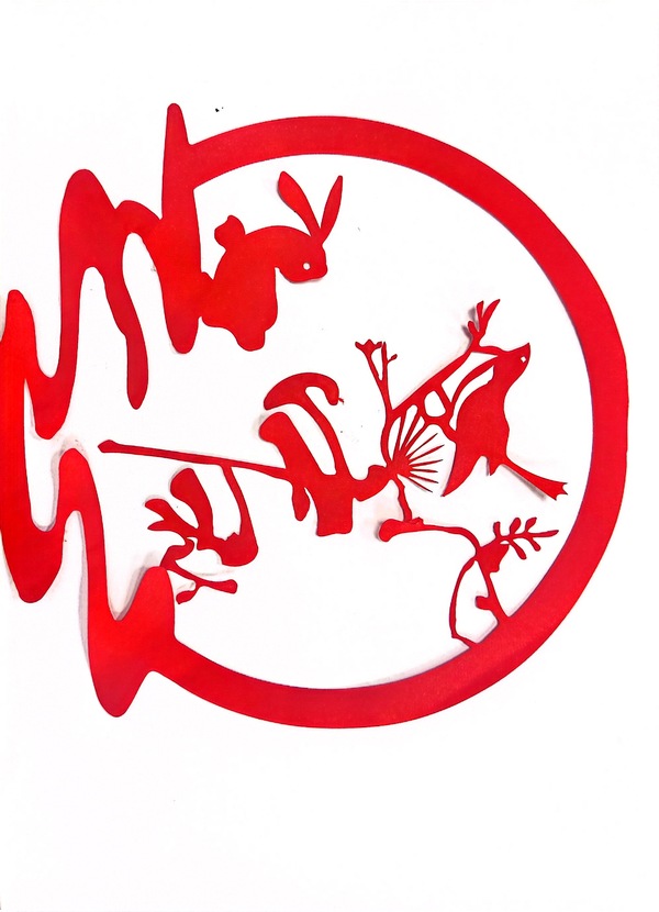 剪纸《剪一段月光，守一场中秋》+三公司+覃亚茹.jpg